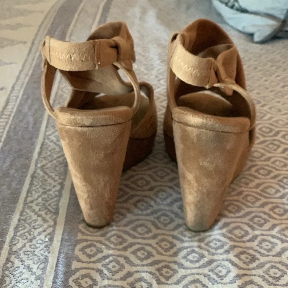 DaniBlack Marlene Platform Wedge in Suede Dust​​​​​​​​​​